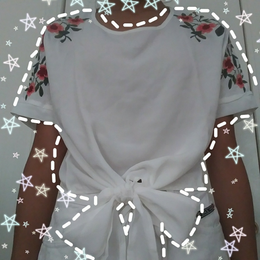 NWOT Embroidered Flower Shirt w/ Bow